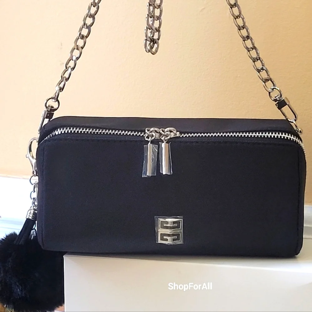 Givenchy - Picture 3 of 12